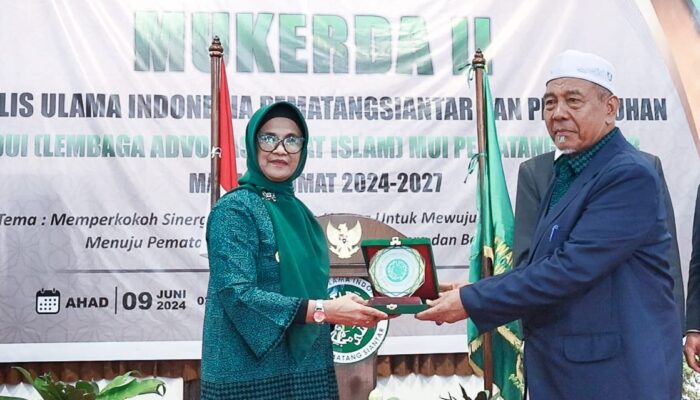 Wali Kota menghadiri Musyawarah Kerja Daerah II MUI Kota Pematangsiantar dan Pelantikan Pengurus LADUI 