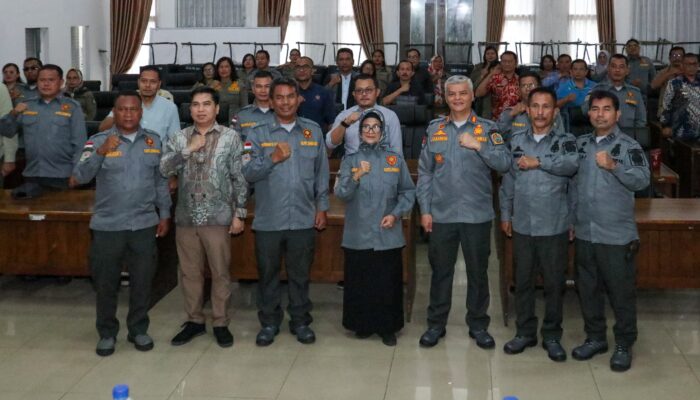 Wali Kota Bimtek Satlinmas Pilkada Serentak 2024