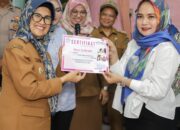 Wali Kota Pematangsiantar dr Susanti Dewayani SpA Hadiri Penutupan Pelatihan Salon Pokmas Bantan Sejahtera di LKP ZENDRO