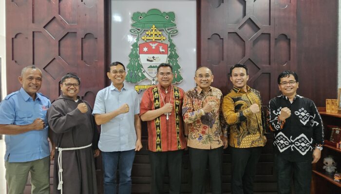 Anton – Benny Berkunjung ke Uskup Agung Medan
