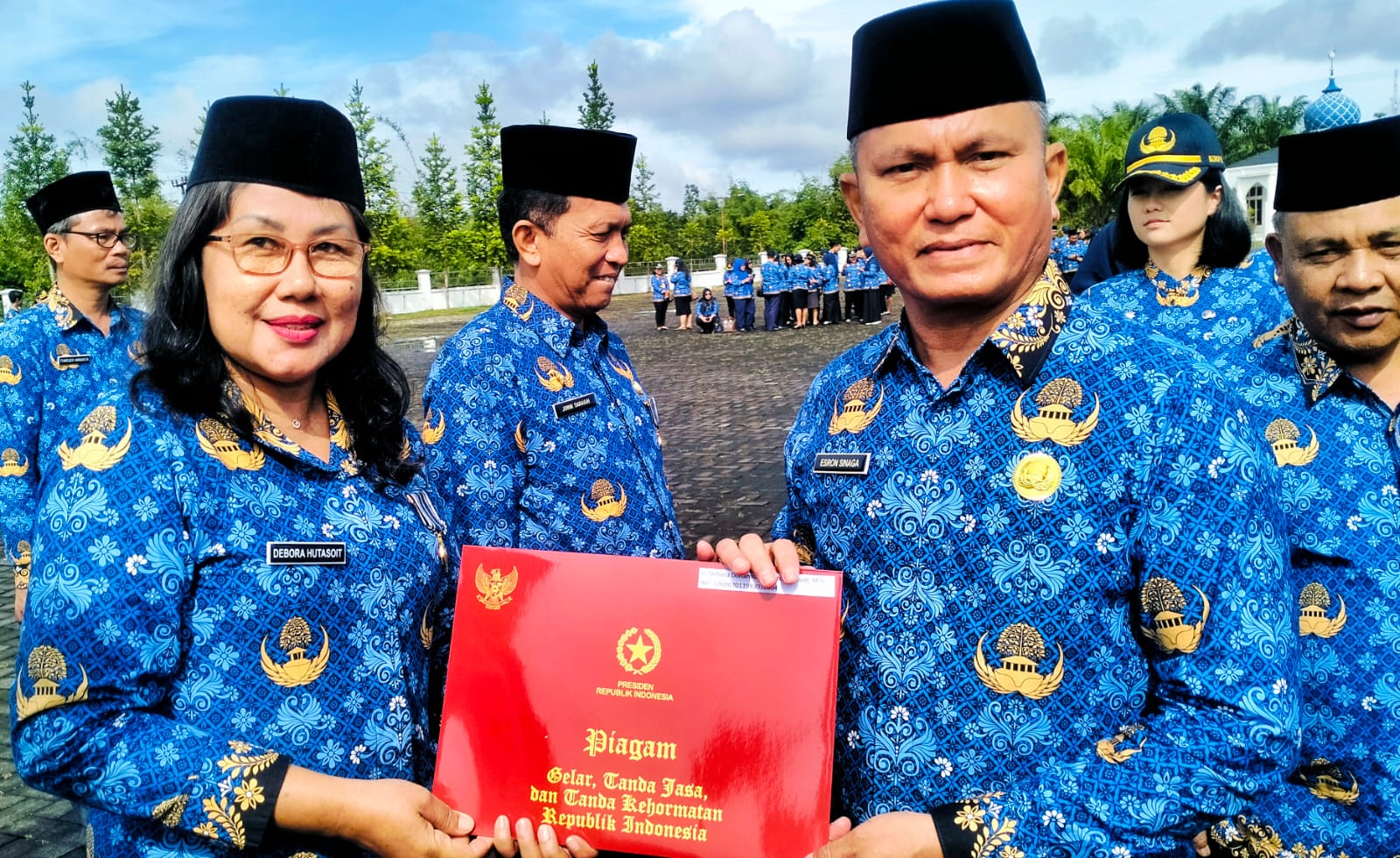 Upacara Hari Kesadaran Nasional Dan HUT Korpri Ke 53 Di Kabupaten Simalungun, 107 PNS Terima Penghargaan