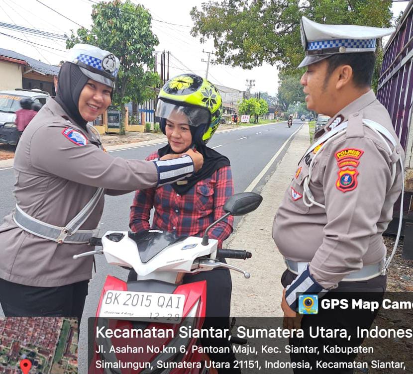 Sat Lantas Polres Simalungun Gelar Sosialisasi Keselamatan Berlalu Lintas, Masyarakat Diingatkan Pentingnya Menggunakan Helm SNI