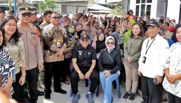 Bupati Simalungun H.Anton Saragih Sidak Pasar Perdagangan