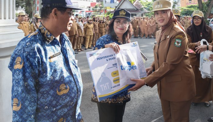 Wakil Wali Kota Pematangsiantar Herlina, Pimpin Apel Pagi Gabungan 