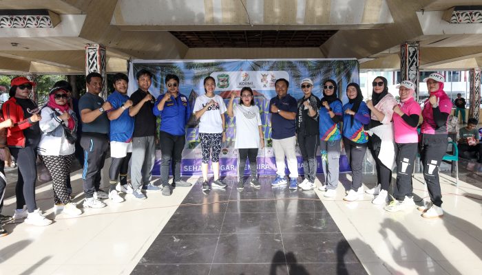 Ny Liswati Wesly Silalahi Senam Bersama Komite Olahraga Masyarakat Indonesia