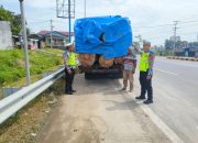 Satlantas Polres Simalungun Gelar Edukasi ke Pengemudi, Tertibkan Kendaraan ODOL