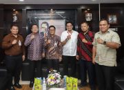 Wali Kota Pematangsiantar Wesly Silalahi  Dengan  Kepala Bank Sumut Cabang Pematangsiantar Suhardi Sembiring Bertemu Direktur Utama  PT Bank Sumut 