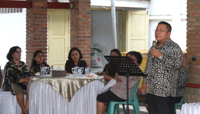 Wali Kota Pematangsiantar Wesly Silalahi Bersama Ny Liswati Wesly Silalahi Laksanakan  Ibadah dan Ramah Tamah Bersama Persekutuan Gereja Gereja di Indonesia Daerah