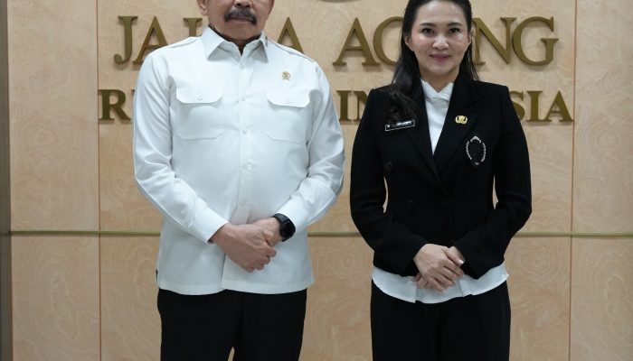 Jaksa Agung Terima Kunjungan Gubernur Maluku Utara