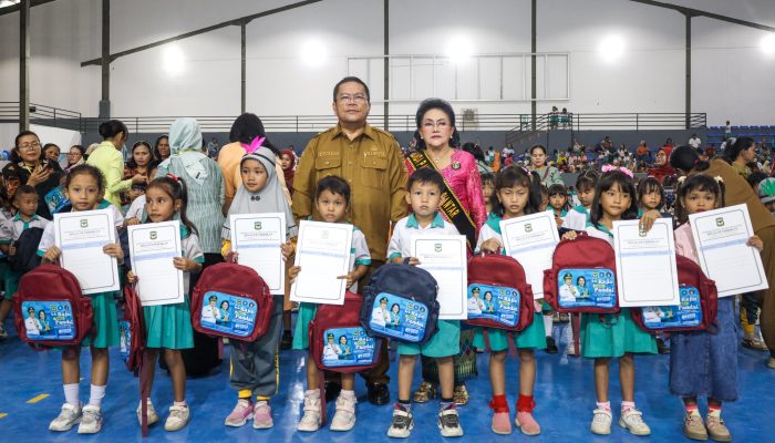 Wali Kota Pematangsiantar dan Bunda PAUD Lepas 650 Anak Didik PAUD SAB, Kukuhkan Komitmen Wujudkan SDM Unggul