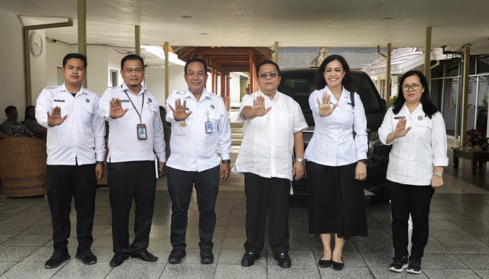 Wali Kota Pematangsiantar Wesly Silalahi  Menerima audiensi Kepala Badan Narkotika Nasional  Kota Pematangsiantar 