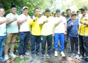 Bupati Simalungun Bersama Wakil Bupati Gotong Royong Bersihkan Jalan Lintas Raya – Silou Kahean