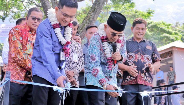 Bupati Simalungun Resmikan Restoran Terapung di Danau Toba
