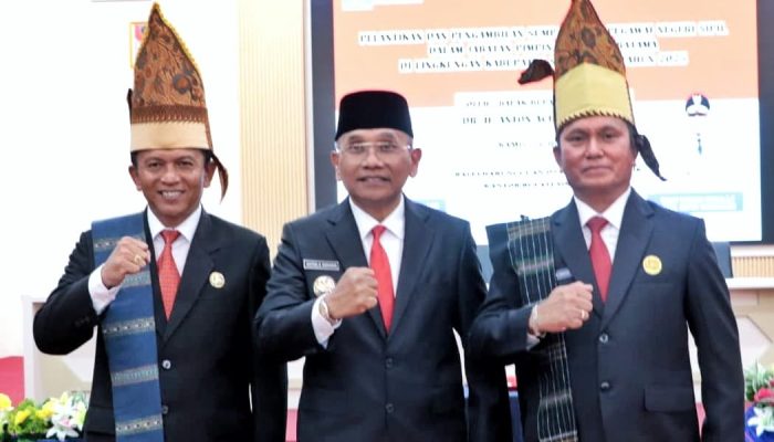Bupati Simalungun Lantik Dua Pejabat Pimpinan Tinggi Pratama, Dorong Profesionalisme dan Pelayanan Publik Berkualitas