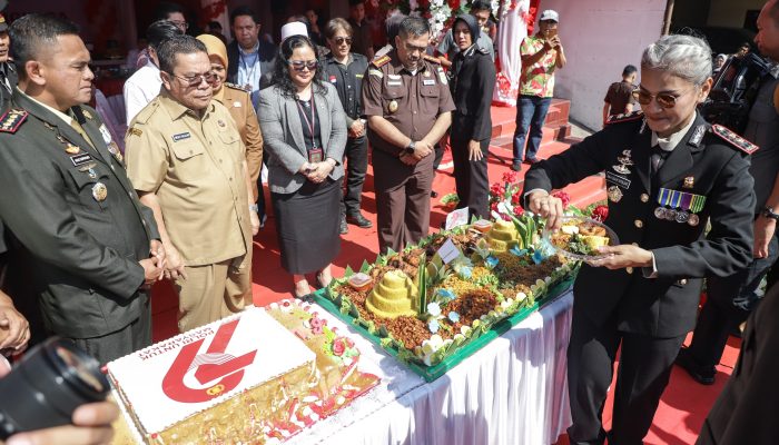 Wali Kota Pematangsiantar Wesly Silalahi  Syukuran Hari Ulang Tahun ke-79 Bhayangkara Tahun 2025