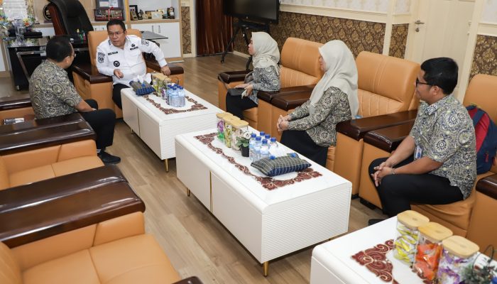 Wali Kota Pematangsiantar Wesly Silalahi  menerima audiensi Kepala BPJS Kesehatan