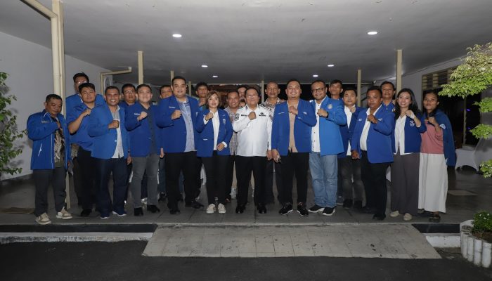 Wali Kota Pematangsiantar Wesly Silalahi  Makan malam bersama DPD Gerakan Angkatan Muda Kristen Indonesia Provinsi Sumatera Utara 