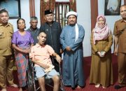 Sentuhan Kemanusiaan di Hatonduhan: Bupati Simalungun Serahkan Kursi Roda untuk Jayaman Rajagukguk