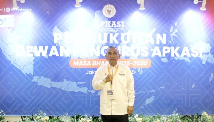 Bupati Simalungun Dr. Anton Achmad Saragih Resmi Dikukuhkan sebagai Unsur Pimpinan APKASI 2025–2030 oleh Mendagri