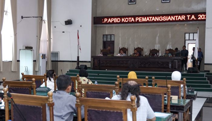 Wali Kota Pematangsiantar Wesly Silalahi  Rapat Paripurna  DPRD  Nota Pengantar Rancangan KUA-PPAS P-APBD Kota Pematangsiantar 