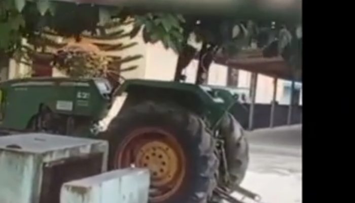 Viral Dugaan Penggelapan Traktor di Media Sosial, Pangulu Silakkidir : Itu Fitnah, Alat Masih di Depan Rumah 