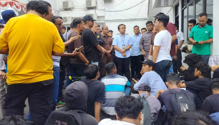 Pemuda dan Mahasiswa Geruduk Kejari Pematangsiantar, Desak Usut Dugaan Oknum Jaksa Bermain Proyek