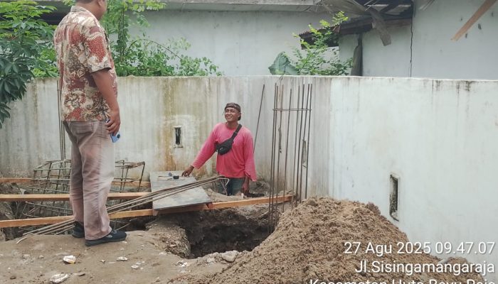 Proyek Air Bersih Puskesmas Huta Bayu Raja Diduga Minim Pengawasan, Pekerja Tanpa APD dan Gambar Teknis