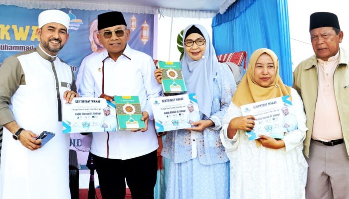 Maulid Nabi Muhammad SAW 1447 H: Bupati Simalungun Sumbangkan 100 Mushaf Al-Qur’an, Habib Ahmad Apresiasi Jamaah