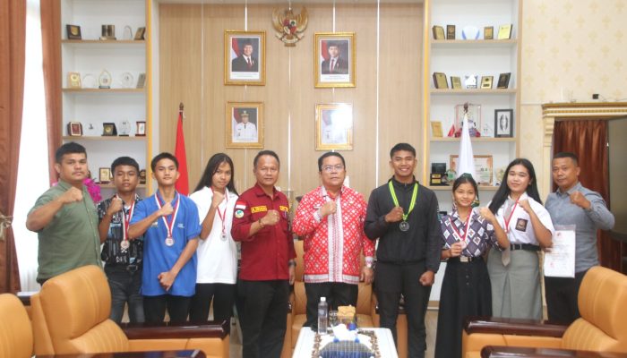 Wali Kota Wesly Silalahi Lepas Atlet Wushu Naga Sakti ke Kejuaraan Internasional 