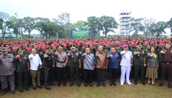 Pangdam I/BB Pimpin Penutupan Dikmata Infanteri, Wali Kota Pematangsiantar Hadir Berikan Dukungan