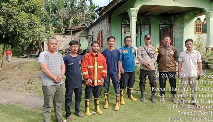 Tanggap Darurat! Polsek Bosar Maligas Sigap Atasi Kebakaran di Nagori Sordang Bolon