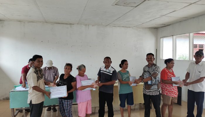 BLT Dana Desa  Disalurkan di Nagori Bosar Bayu, Hutabayu Raja