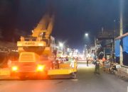 Jembatan Penghubung Gedung III dan IV Pasar Horas Dibongkar