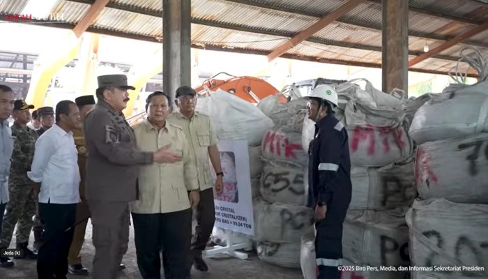 Presiden Prabowo Saksikan Penyerahan Aset Rampasan Tambang Ilegal kepada PT Timah
