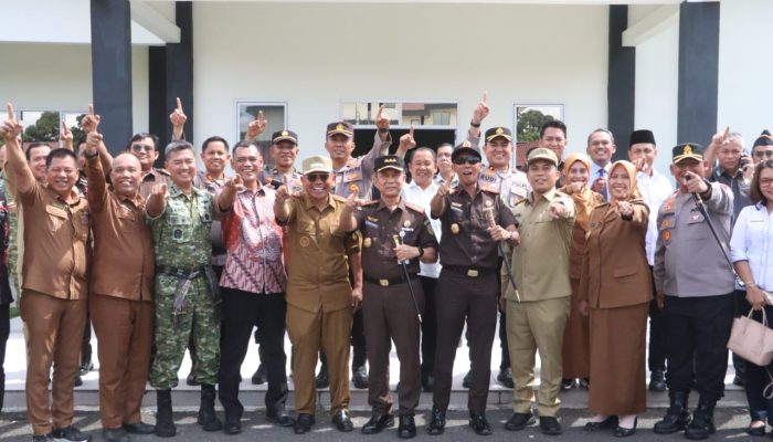Perkuat Sinergi TNI-Polri, Kapolres Simalungun Hadiri Silaturahmi Danrem 022/PT