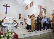 Wali Kota Wesly Silalahi Melayat Uskup Emeritus Mgr Alfred Gonti Pius Datubara