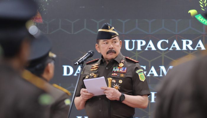Burhanuddin Lantik 17 Kajati dan 20 Pejabat Eselon II