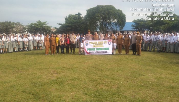 Kapolsek Tanah Jawa Ajak Pelajar Bijak Bermedia Sosial dan Tertib Berlalu Lintas