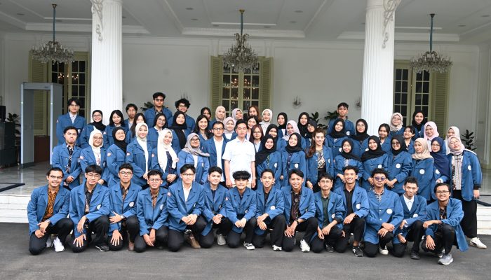 Wapres Gibran Ajak Mahasiswa Unair Kawal dan Beri Masukan untuk Program Prioritas Nasional