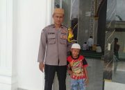 Bhabinkamtibmas Bosar Maligas Amankan dan Ikuti Salat Jumat Bersama Warga