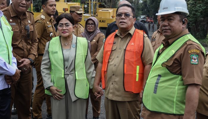 Wesly Silalahi Pantau  Pengerjaan Rehabilitasi Jalan AMD 