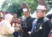 Bupati Simalungun Hadiri Patappei Sihilap TDBP Damanik, Tekankan Pentingnya Merawat Identitas Budaya di Tano Habonaran Do Bona