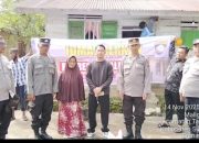 Polsek Tanah Jawa Gelar Jumat Berkah, Salurkan Sembako ke Warga Kurang Mampu