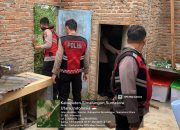 Sigap Tanggap! Samapta Polres Simalungun Evakuasi Barang Warga Korban Puting Beliung