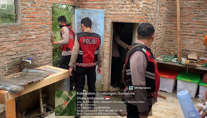 Sigap Tanggap! Samapta Polres Simalungun Evakuasi Barang Warga Korban Puting Beliung
