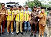 Tinjau Pembangunan Jalan, Bupati Simalungun Ajak Warga Rawat Infrastruktur