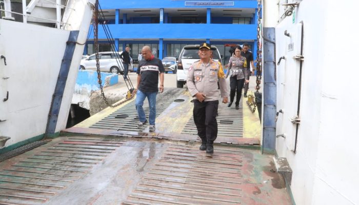 Sidak Kapolres Simalungun, Kelayakan Kapal Penyeberangan Tigaras Dicek Ketat