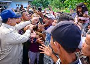 Presiden Prabowo Tinjau Huntara dan Posko Pengungsi di Agam