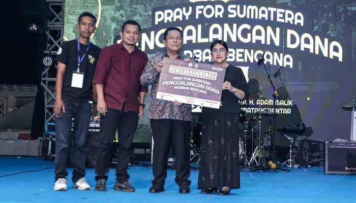 Wali Kota Wesly Hadiri Malam Tahun Baru “Pray for Sumatera” di Pematangsiantar