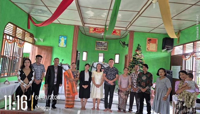 Ibadah Minggu Bersama Jemaat, Kapolsek Bosar Maligas Pererat Silaturahmi